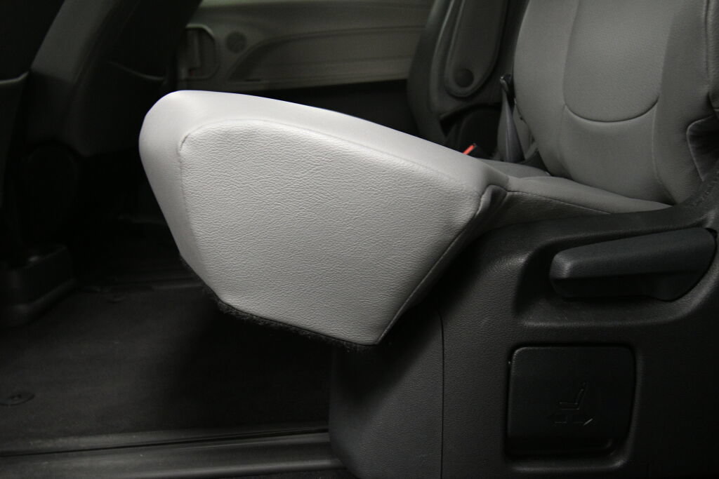 Certified 2024 Toyota Sienna XLE FWD image 22