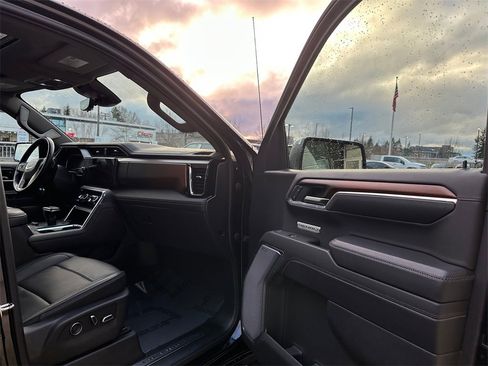Used 2024 GMC Sierra 1500 Denali w/ Denali Reserve Package image 12