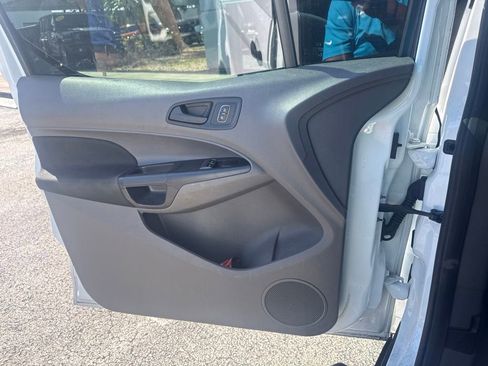 Used 2020 Ford Transit Connect XL FWD image 12