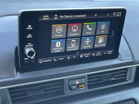 Certified 2024 Honda Pilot Touring image 18