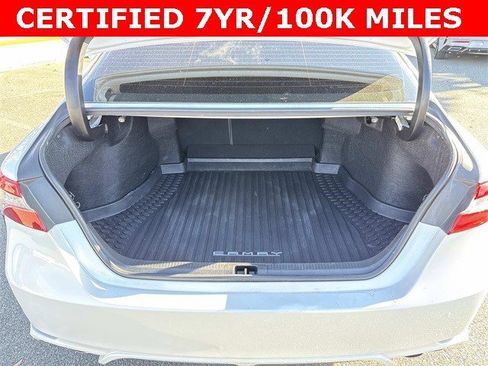 Used 2019 Toyota Camry XSE image 12