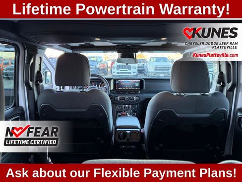 Used 2025 Jeep Wrangler Rubicon image 19