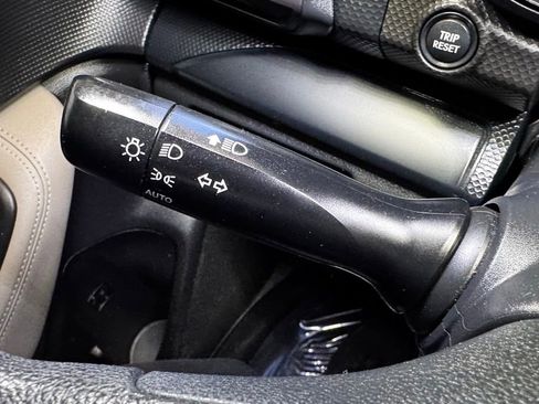 Used 2023 Subaru Forester AWD/4WD image 25