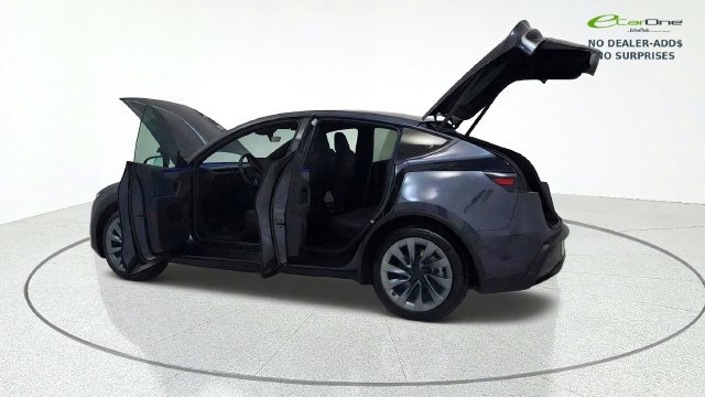 Used 2026 Tesla Model Y AWD image 15