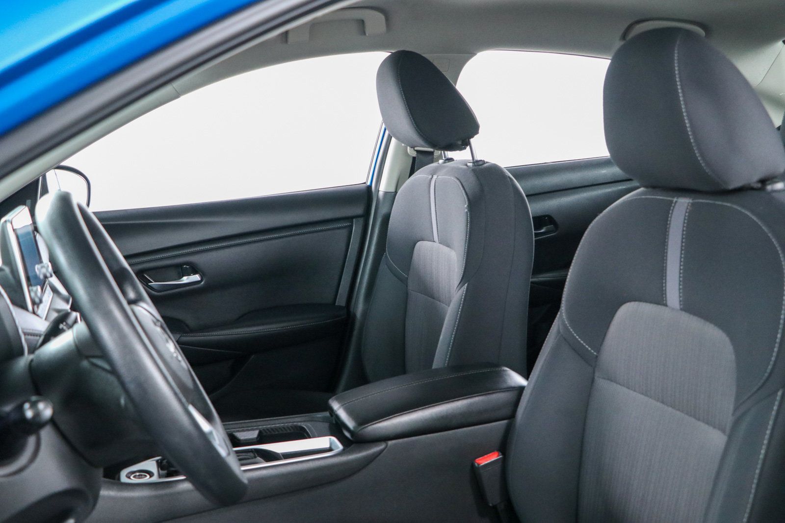 Used 2024 Nissan Sentra SV FWD image 23