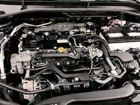 Used 2022 Toyota Corolla Cross LE w/ Moonroof Package image 33