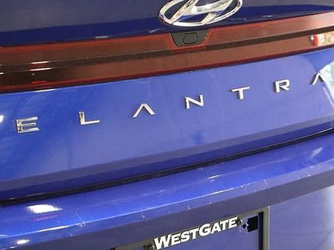 Used 2023 Hyundai Elantra SEL w/ Preferred Accessory Package image 41