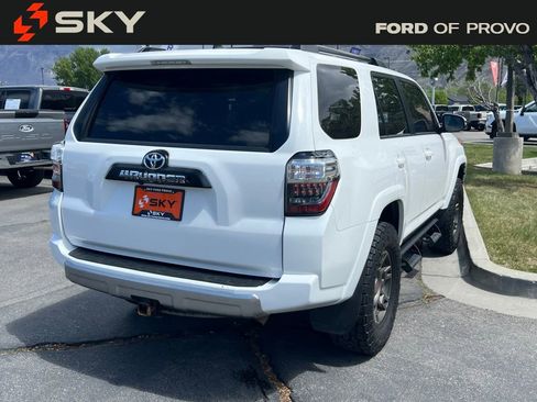 Used 2019 Toyota 4Runner TRD Off-Road Premium AWD/4WD image 7