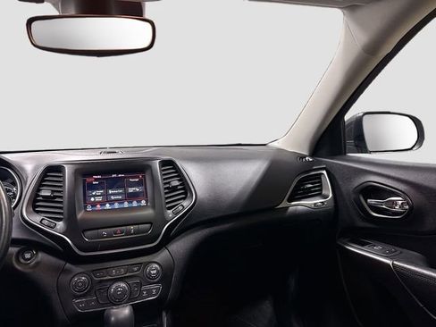 Used 2021 Jeep Cherokee Latitude Plus w/ Sun & Sound Group image 25