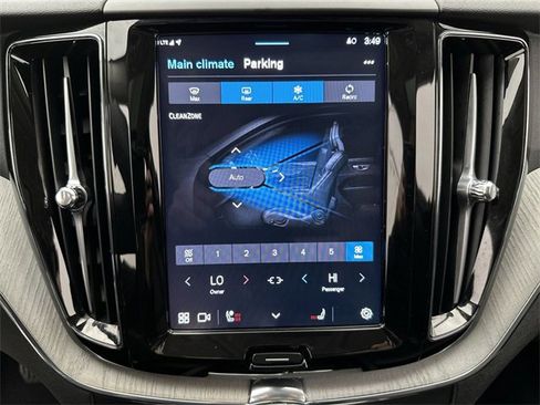 Certified 2025 Volvo XC60 B5 Plus image 19