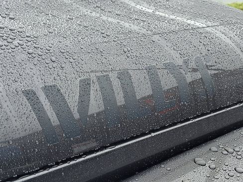 Used 2022 Jeep Gladiator Willys image 17