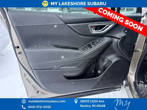 Used 2023 Subaru Forester Premium image 9