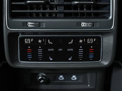 Used 2024 Audi RS Q8 image 87