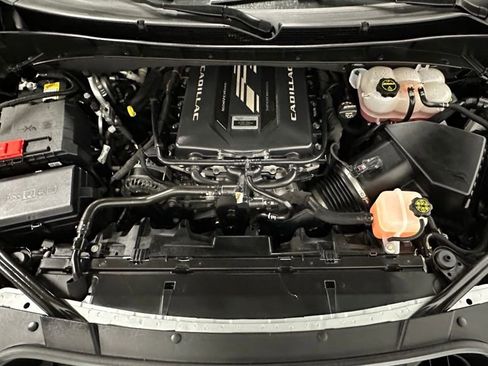 Used 2025 Cadillac Escalade V image 27