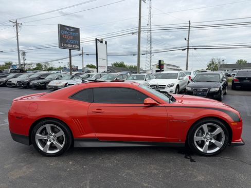 Used 2010 Chevrolet Camaro SS w/ LPO, Ground Effects Package RWD image 2