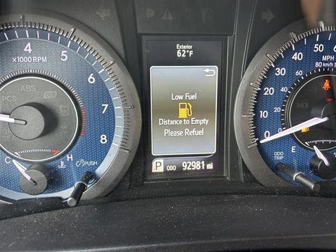 Used 2017 Toyota Sienna XLE image 19