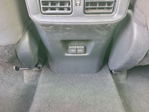 Used 2025 Toyota RAV4 XLE AWD/4WD image 9