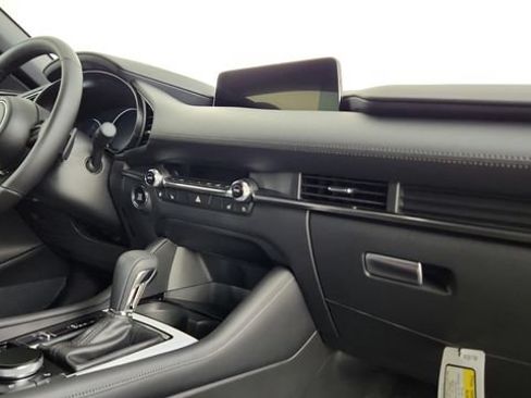 New 2025 MAZDA MAZDA3 Hatchback w/Premium Plus Pkg AWD/4WD image 32