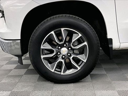 Used 2022 Chevrolet Silverado 1500 LT image 8