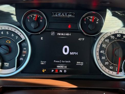 Used 2018 RAM 1500 SLT image 22