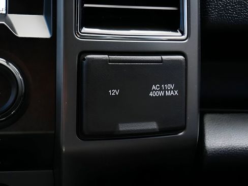 Used 2019 Ford F150 XLT w/ Equipment Group 302A Luxury AWD/4WD image 25