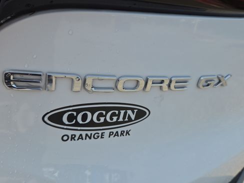 Certified 2024 Buick Encore GX Preferred FWD image 31