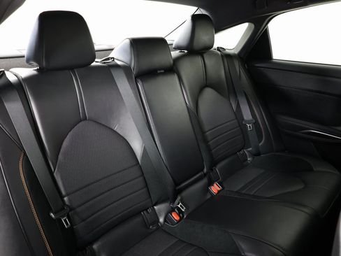 Used 2019 Toyota Avalon Touring image 35