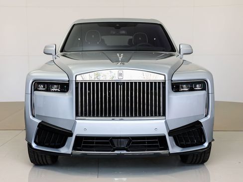 New 2026 Rolls-Royce Cullinan image 7