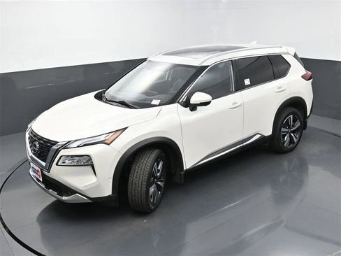 Used 2022 Nissan Rogue Platinum w/ Head-Up Display Package image 36