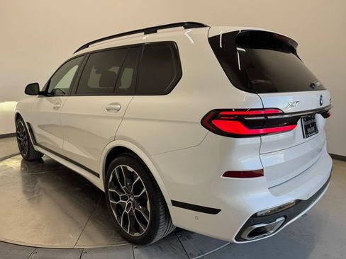 Used 2023 BMW X7 xDrive40i w/ Executive Package image 9