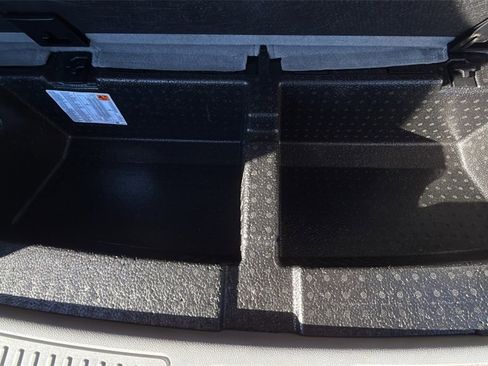 Used 2022 GMC Acadia SLE w/ Driver Convenience Package image 21