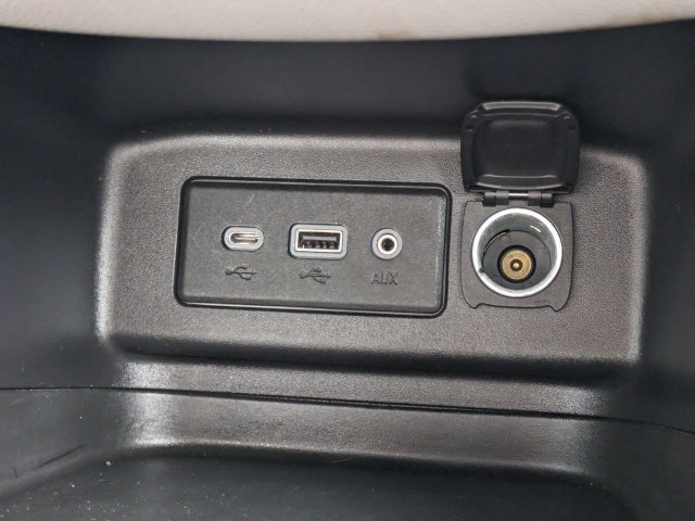 Used 2024 Chevrolet Equinox LS FWD image 28