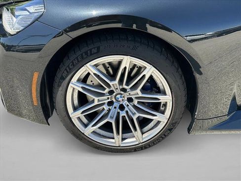 Used 2026 BMW M2 w/ Lighting Package RWD image 9