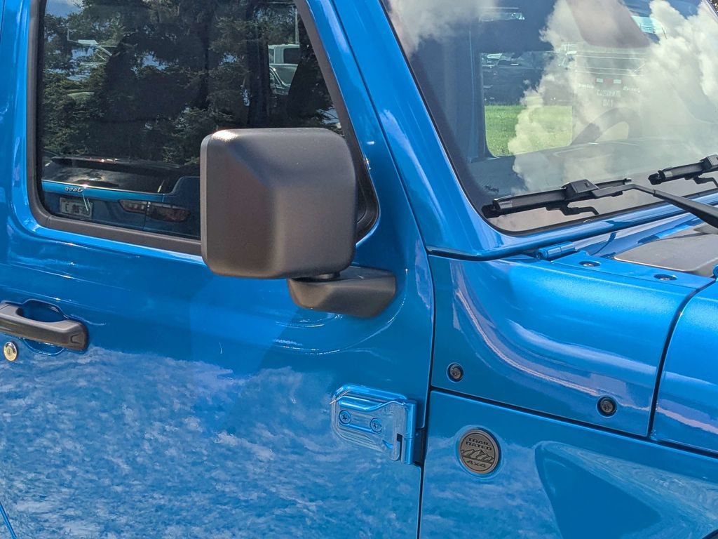New 2026 Jeep Gladiator Sport AWD/4WD image 11