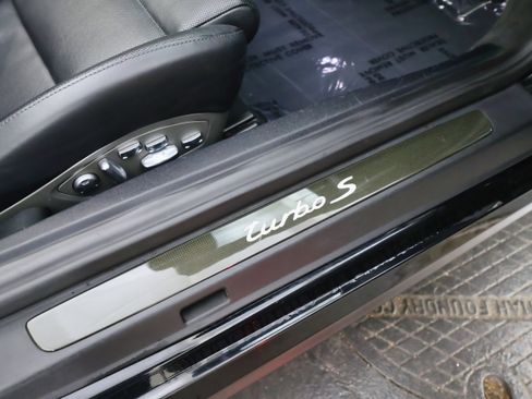 Used 2014 Porsche 911 Turbo S image 37