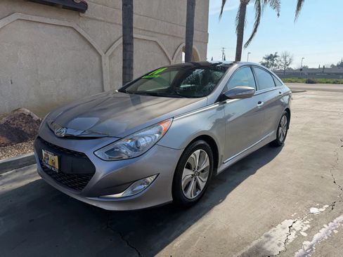 Used 2014 Hyundai Sonata Limited w/ Panoramic Sunroof Package 02 FWD image 1