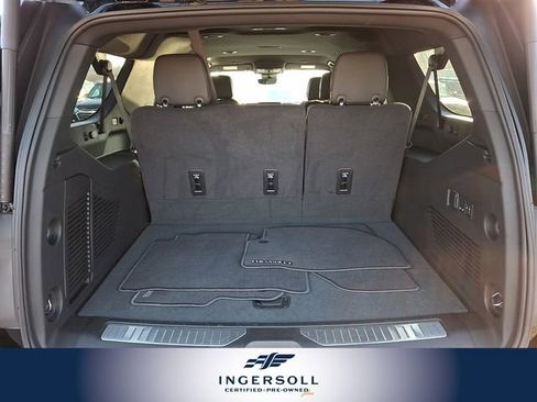 Used 2024 Chevrolet Suburban High Country image 31