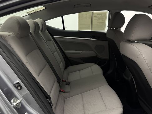 Used 2019 Hyundai Elantra SEL FWD image 29