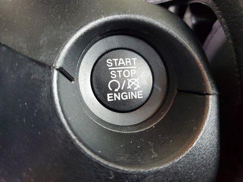 Used 2021 Jeep Compass Latitude w/ Driver Assistance Group image 30