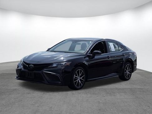Used 2024 Toyota Camry SE FWD image 7