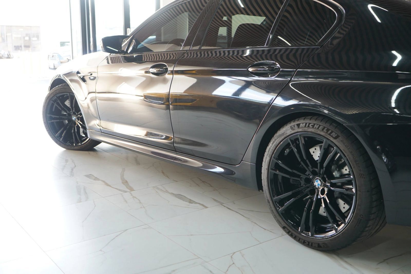 Used 2023 BMW M5 w/ Competition Package AWD/4WD image 4