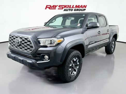 Used 2023 Toyota Tacoma TRD Off-Road AWD/4WD image 3