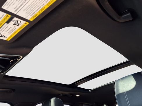 Used 2020 Land Rover Range Rover Velar R-Dynamic S image 15