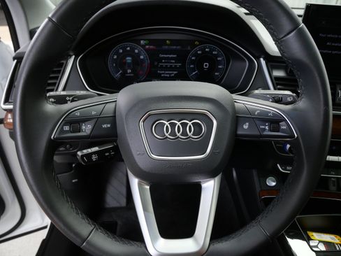 Used 2023 Audi Q5 e Premium w/ Convenience Package AWD/4WD image 22