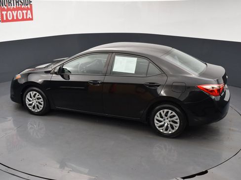Used 2018 Toyota Corolla LE FWD image 18