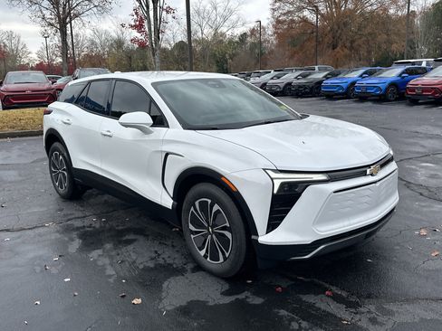 New 2026 Chevrolet Blazer EV LT image 3
