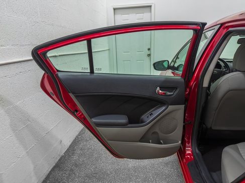 Used 2014 Kia Forte EX FWD image 14