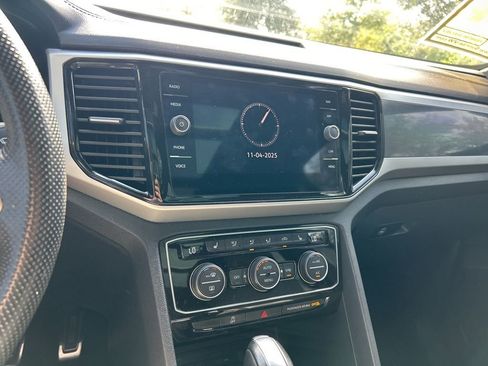 Used 2022 Volkswagen Atlas Cross Sport SEL R-Line image 26