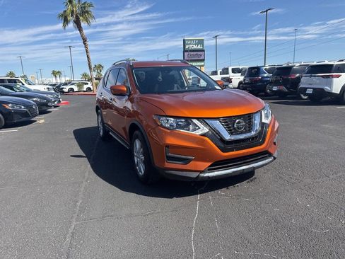 Used 2020 Nissan Rogue SV FWD image 4