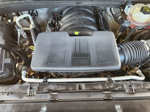 Used 2021 Chevrolet Silverado 1500 LT AWD/4WD image 34